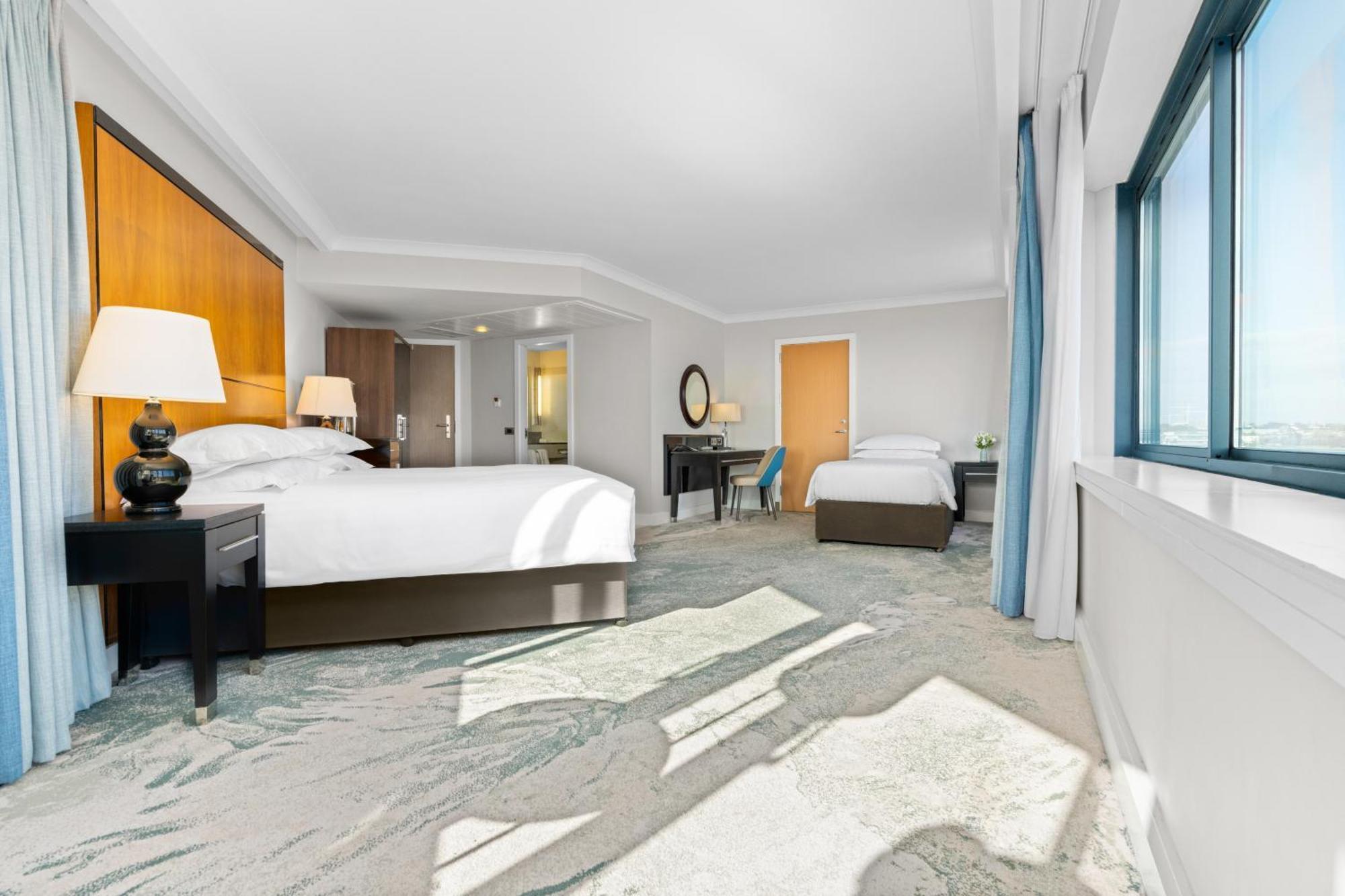 The Galmont Hotel & Spa Galway Esterno foto