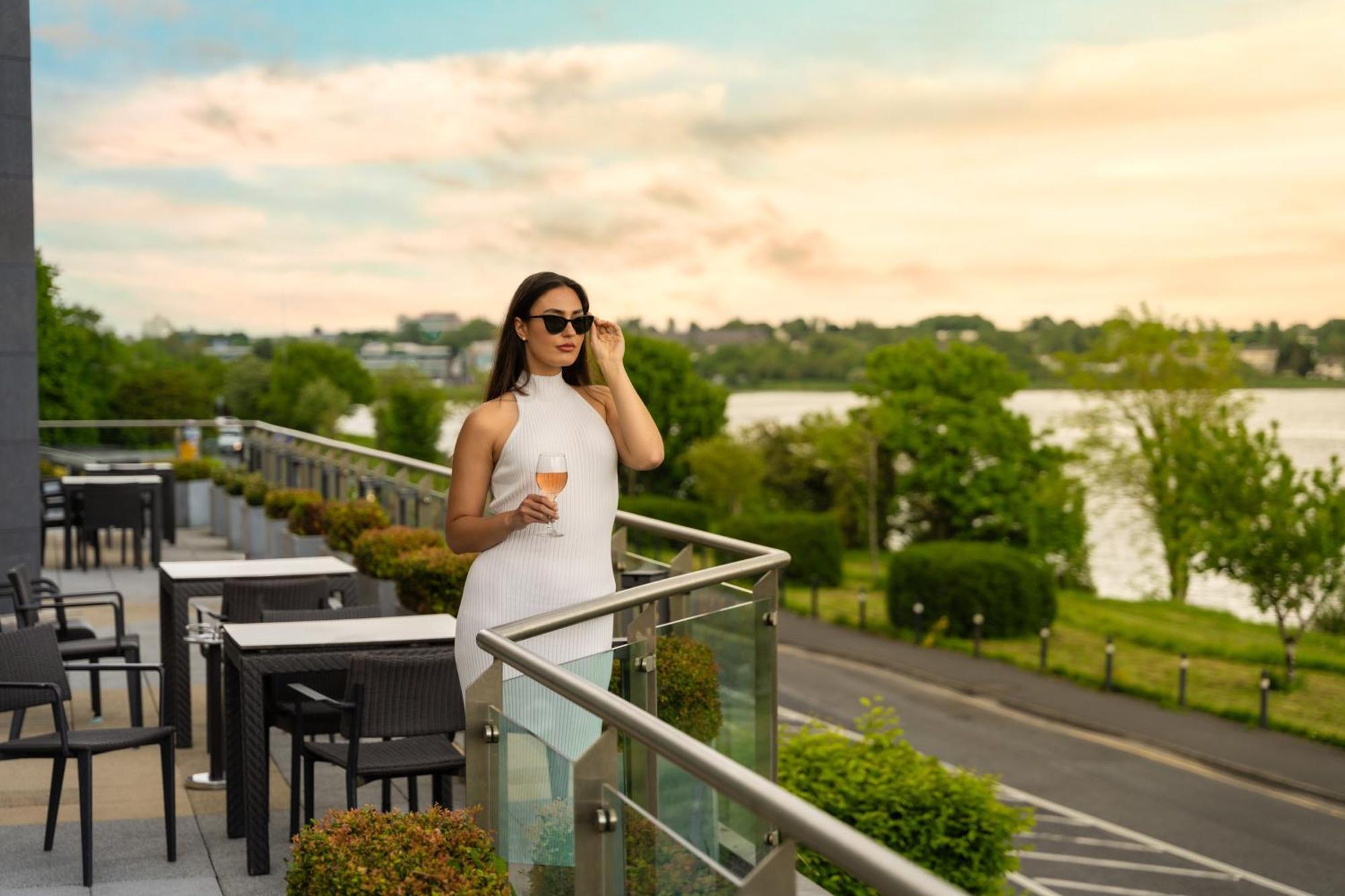 The Galmont Hotel & Spa Galway Esterno foto